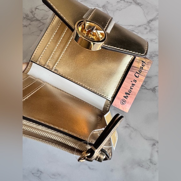 Michael Kors Wallet - Picture 3 of 8